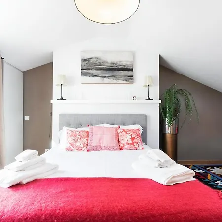 Apartment Exquisite Townhouse In Center- Private Garage & Terrace *