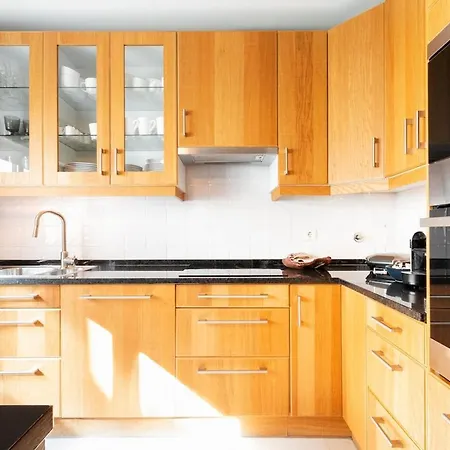 Exquisite Townhouse In Center- Private Garage & Terrace