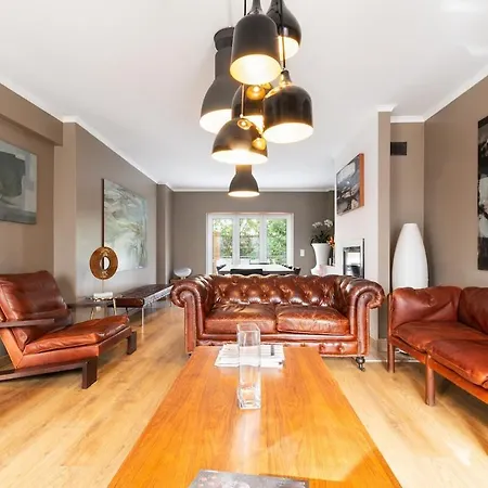 Exquisite Townhouse In Center- Private Garage & Terrace Apartment *