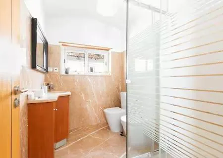 Apartment Exquisite Townhouse In Center- Private Garage & Terrace Lisbon