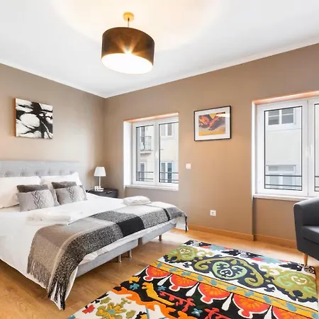 Exquisite Townhouse In Center- Private Garage & Terrace *
