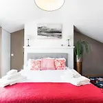 Lejlighed Exquisite Townhouse In Center- Private Garage & Terrace *