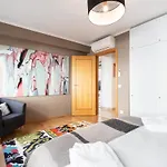 Exquisite Townhouse In Center- Private Garage & Terrace * Lisboa
