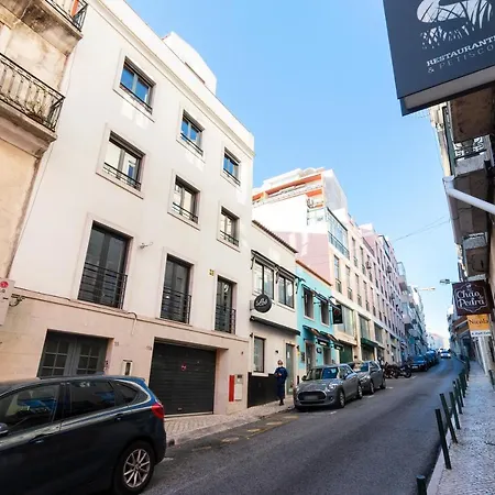 Exquisite Townhouse For 8 In Lisbon City Center *