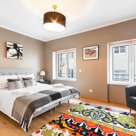 Exquisite Townhouse For 8 In Lisbon City Center