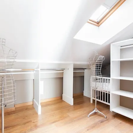 Exquisite Townhouse In Center- Private Garage & Terrace * リスボン