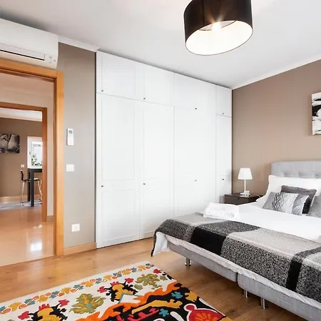 Exquisite Townhouse For 8 In Lisbon City Center * Lisbon