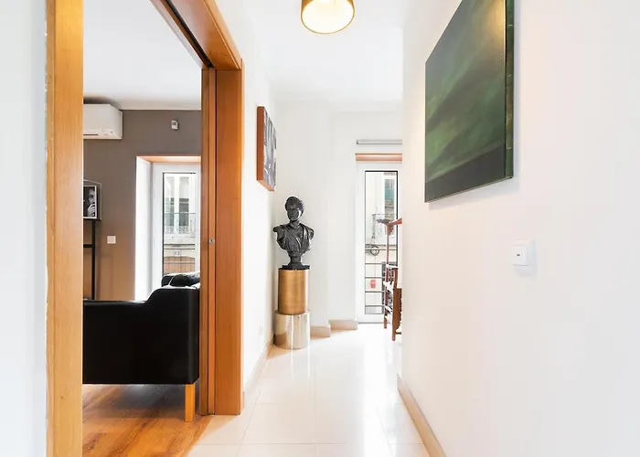 Exquisite Townhouse For Up To 8 In Center Lägenhet Lisboa