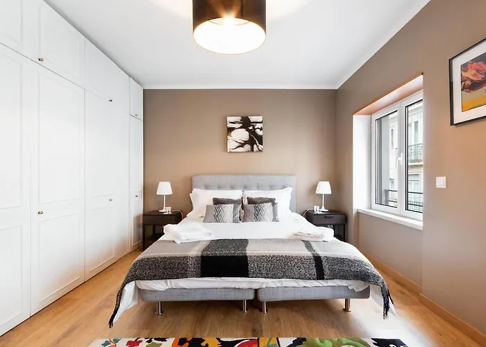 Exquisite Townhouse For Up To 8 In Center * Lisboa