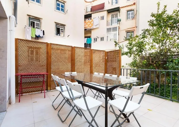 Exquisite Townhouse For Up To 8 In Center Apartamento