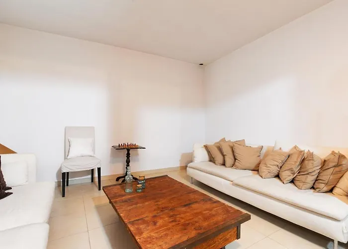 Exquisite Townhouse For Up To 8 In Center 公寓 *