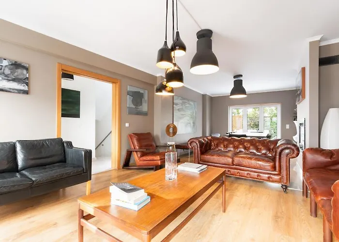 Exquisite Townhouse For Up To 8 In Center 公寓 Lisboa